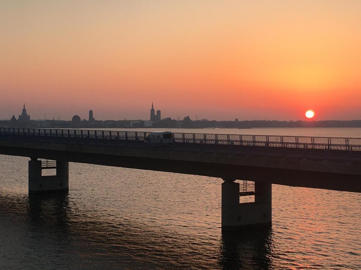 Strandgut Und Feuerstein Gustow  Buitenkant foto